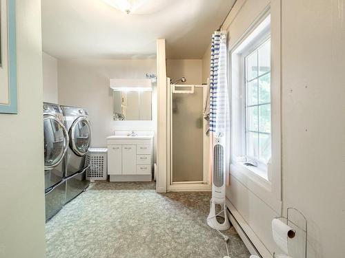 Bathroom - 1140 Av. St-Louis, Portneuf, QC - Indoor Photo Showing Laundry Room