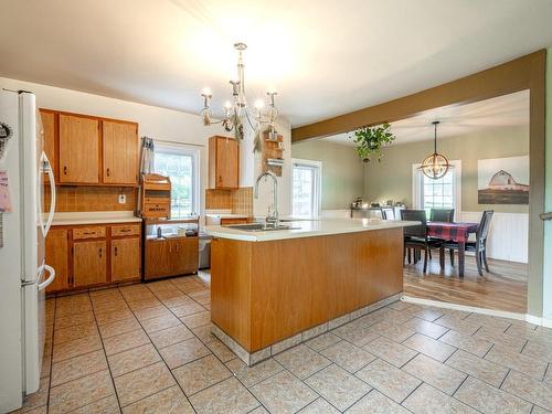 Cuisine - 1140 Av. St-Louis, Portneuf, QC - Indoor Photo Showing Kitchen With Double Sink