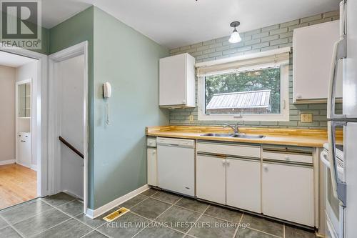 53 Silverdale Crescent, London, ON - Indoor Photo Showing Kitchen With Double Sink