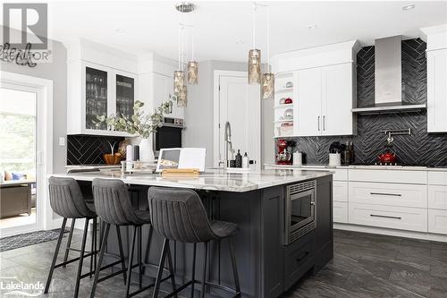 450 Fowlers Road, Huntsville, ON - Indoor Photo Showing Kitchen With Upgraded Kitchen