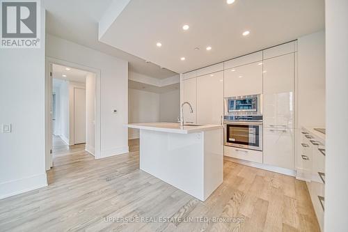 1016 - 1 Gloucester Street, Toronto (Church-Yonge Corridor), ON - Indoor Photo Showing Kitchen With Upgraded Kitchen