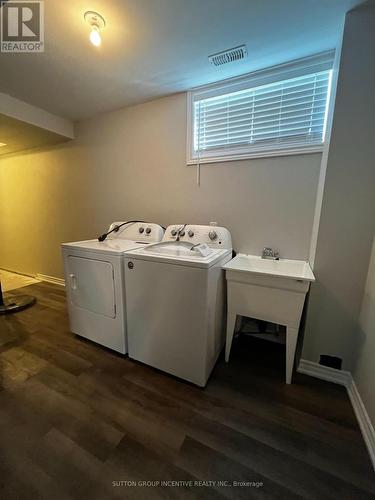 1277B Leslie Drive, Innisfil, ON - Indoor Photo Showing Laundry Room