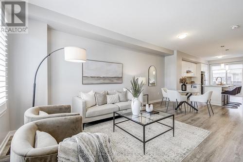 3 - 1890 Rymal Road E, Hamilton, ON - Indoor Photo Showing Living Room