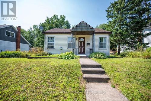 11 Wolfe Avenue, Deep River, ON - Outdoor With Facade