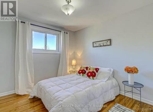 7606 Darcel Avenue, Mississauga (Malton), ON - Indoor Photo Showing Bedroom