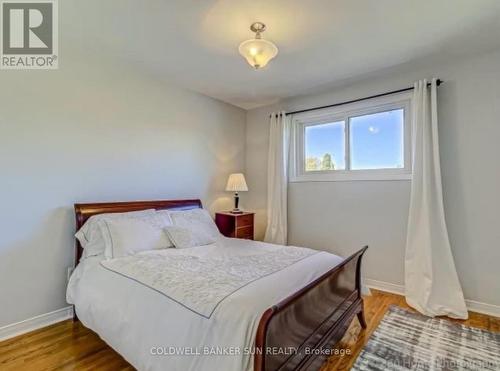 7606 Darcel Avenue, Mississauga (Malton), ON - Indoor Photo Showing Bedroom