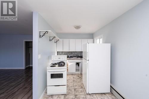 215 Meadow Park Cres, Sault Ste Marie, ON - Indoor Photo Showing Kitchen