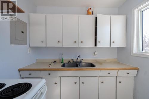 215 Meadow Park Cres, Sault Ste Marie, ON - Indoor Photo Showing Kitchen With Double Sink