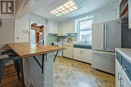 25 Askin Street, London, ON - Indoor Photo Showing Kitchen