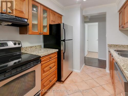 Ph05 - 633 Bay Street, Toronto, ON - Indoor Photo Showing Kitchen With Stainless Steel Kitchen With Double Sink