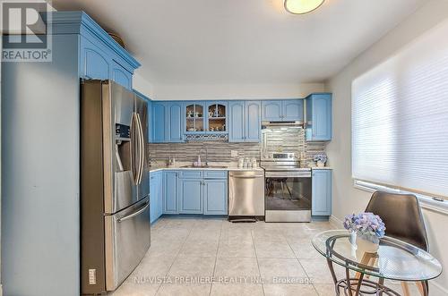 2 Pinegrove Crescent, London, ON - Indoor Photo Showing Kitchen