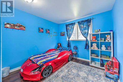 2 Pinegrove Crescent, London, ON - Indoor Photo Showing Bedroom