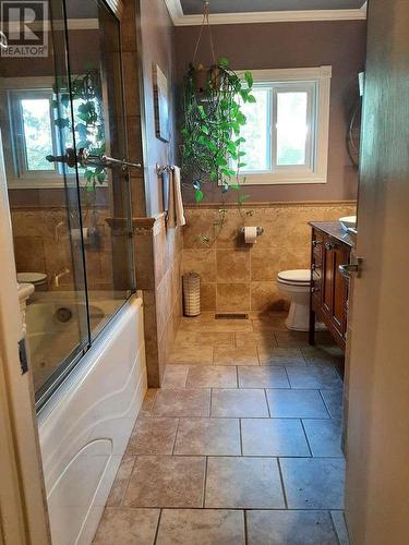 1323 7Th Avenue, Valemount, BC - Indoor Photo Showing Bathroom