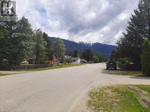 1323 7Th Avenue, Valemount, BC - Outdoor With View