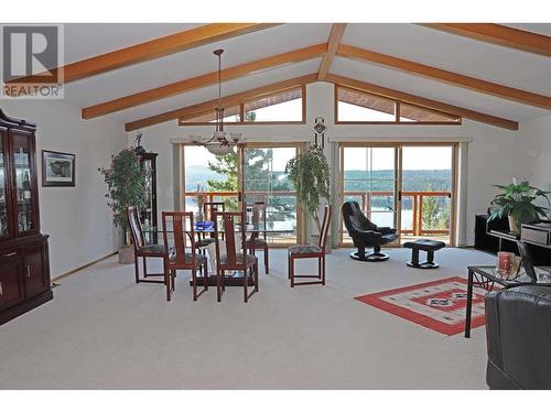 6328 North Shore Drive, 100 Mile House, BC - Indoor