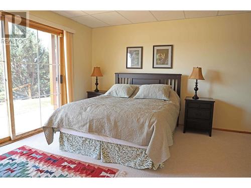 6328 North Shore Drive, 100 Mile House, BC - Indoor Photo Showing Bedroom