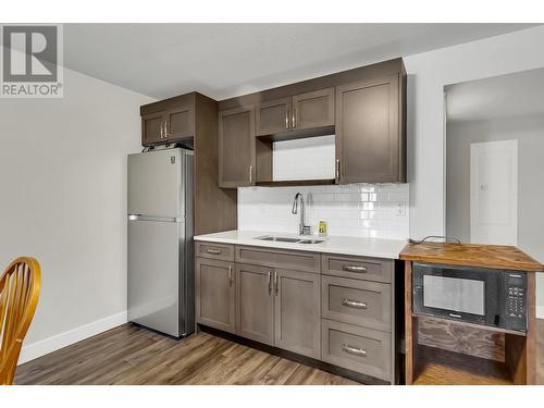 303 6798 Westgate Avenue, Prince George, BC - Indoor Photo Showing Kitchen With Double Sink