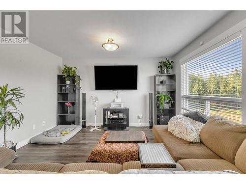 303 6798 Westgate Avenue, Prince George, BC - Indoor Photo Showing Living Room