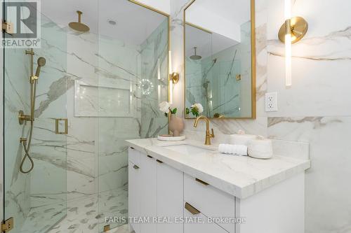 3736 Mangusta Court, Innisfil, ON - Indoor Photo Showing Bathroom