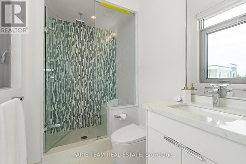 3736 Mangusta Court, Innisfil, ON - Indoor Photo Showing Bathroom