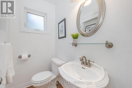 14 Haslemere Avenue, Brampton (Brampton East), ON - Indoor Photo Showing Bathroom