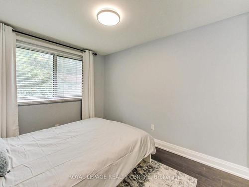 95-6540 Falconer Dr, Mississauga, ON - Indoor Photo Showing Bedroom