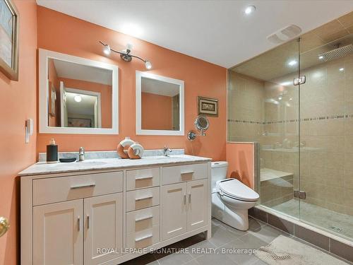 2368 Folkway Dr, Mississauga, ON - Indoor Photo Showing Bathroom