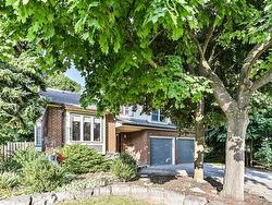 2368 Folkway Dr  Mississauga, ON L5L 3B6