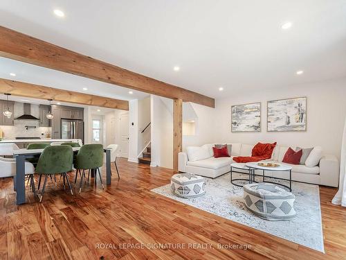 3452 Hannibal Rd, Burlington, ON - Indoor Photo Showing Living Room