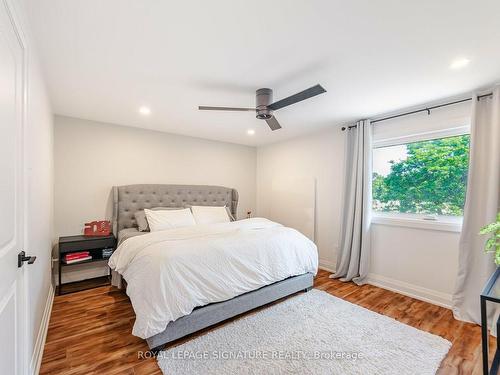 3452 Hannibal Rd, Burlington, ON - Indoor Photo Showing Bedroom