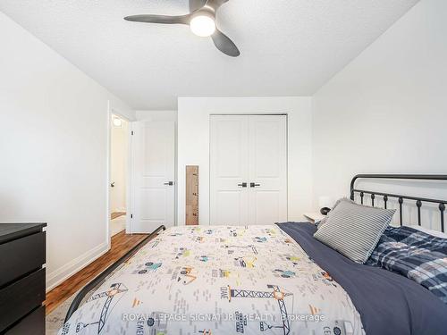 3452 Hannibal Rd, Burlington, ON - Indoor Photo Showing Bedroom