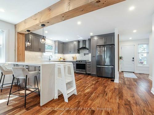 3452 Hannibal Rd, Burlington, ON - Indoor Photo Showing Kitchen With Upgraded Kitchen