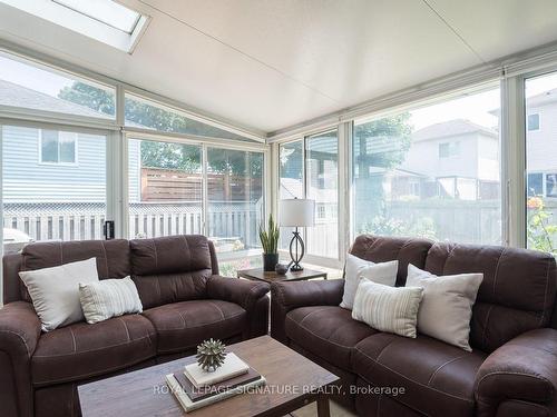 79 Ironstone Dr, Cambridge, ON - Indoor Photo Showing Living Room