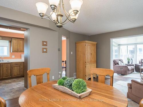 79 Ironstone Dr, Cambridge, ON - Indoor Photo Showing Dining Room