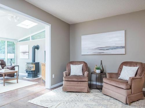 79 Ironstone Dr, Cambridge, ON - Indoor Photo Showing Living Room