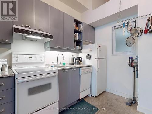 1033 - 155 Dalhousie Street, Toronto (Church-Yonge Corridor), ON - Indoor Photo Showing Laundry Room