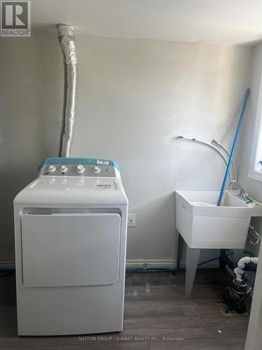 20 Sherbourne Avenue, Orangeville, ON - Indoor Photo Showing Laundry Room