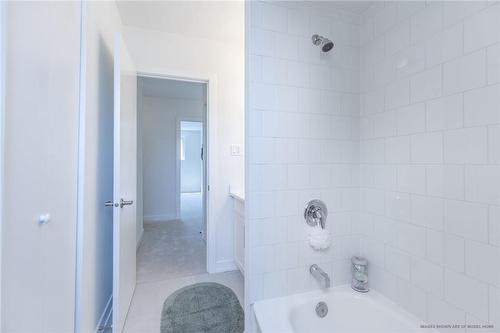 1444 Upper Ottawa Street|Unit #32, Hamilton, ON - Indoor Photo Showing Bathroom