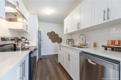 1444 Upper Ottawa Street|Unit #32, Hamilton, ON - Indoor Photo Showing Kitchen With Stainless Steel Kitchen With Double Sink With Upgraded Kitchen