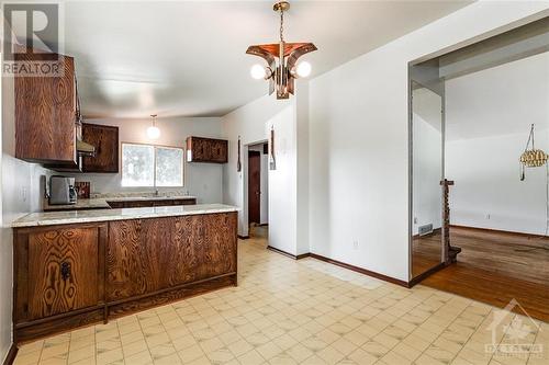 1409 Major Road, Ottawa, ON - Indoor Photo Showing Kitchen