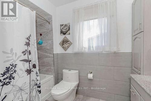 32 Simmons Boulevard, Brampton (Madoc), ON - Indoor Photo Showing Bathroom