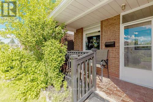 32 Simmons Boulevard, Brampton (Madoc), ON - Outdoor