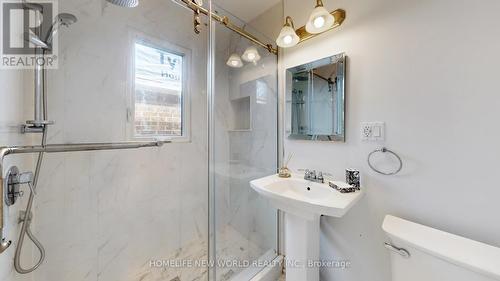 14 Franklin Avenue, Toronto (Lansing-Westgate), ON - Indoor Photo Showing Bathroom