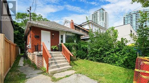 14 Franklin Avenue, Toronto (Lansing-Westgate), ON - Outdoor