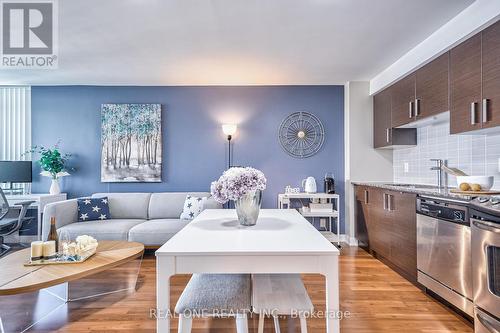 2316 - 17 Anndale Drive, Toronto (Willowdale East), ON - Indoor Photo Showing Kitchen With Upgraded Kitchen