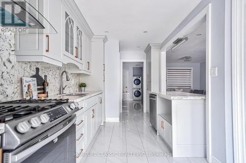 23 Radwell Crescent, Toronto (Milliken), ON - Indoor Photo Showing Kitchen With Upgraded Kitchen