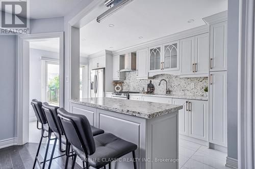 23 Radwell Crescent, Toronto (Milliken), ON - Indoor Photo Showing Kitchen With Upgraded Kitchen