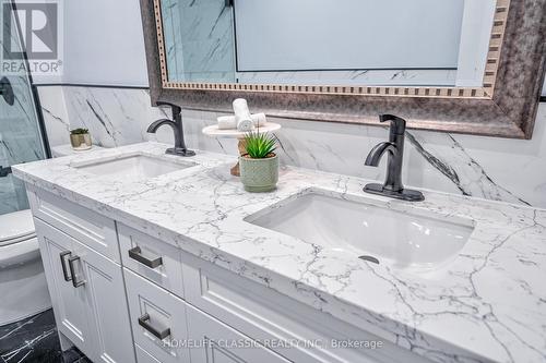 23 Radwell Crescent, Toronto (Milliken), ON - Indoor Photo Showing Bathroom