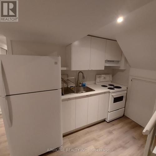 Lower-L - 51 Royal Orchard Boulevard, Markham, ON - Indoor Photo Showing Kitchen