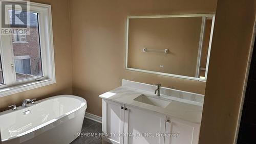 6 Brownsberger Road, Whitchurch-Stouffville, ON - Indoor Photo Showing Bathroom